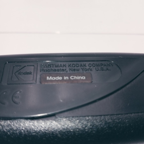 Kodak‎ KB10 Point & Shoot Compact Film Camera 35mm Powers Up With Carrying Case - Picture 8 of 16